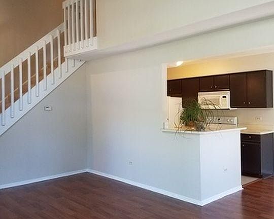 3rd image of 1141 N Knollwood Dr