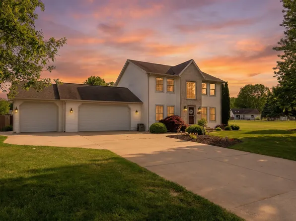 47679 Woodfield Cir, Mattawan, MI 49071