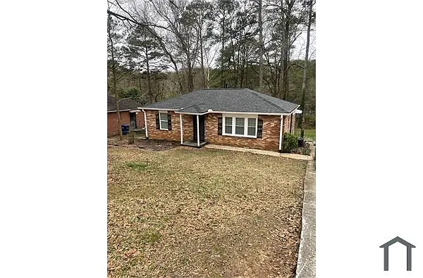 2915 Wanda Cir SW photo 1