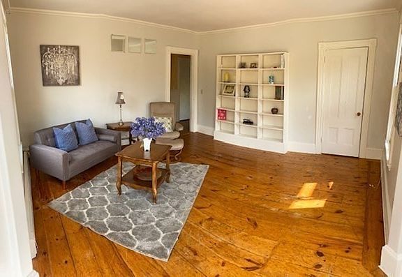 4th image of 25 Barton St #2