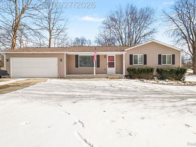 2420 Jones Rd, Waterford, MI, 48327