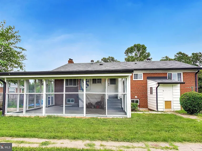 7215 Normandy Ln — Photo 35