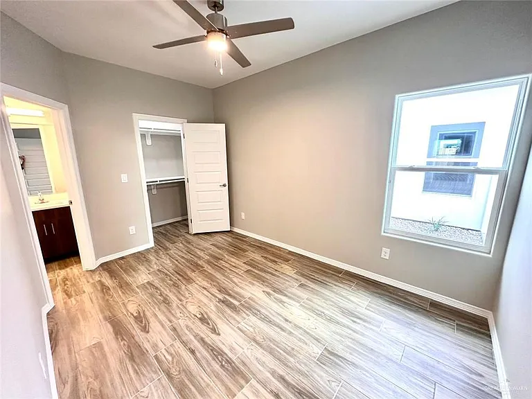 4004 Walnut Ave #3 — Photo 8