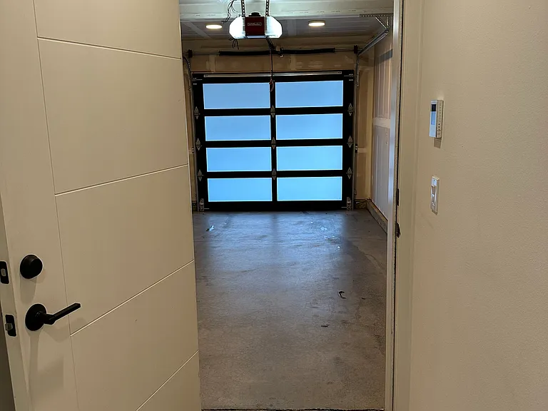 Direct entry to garage.