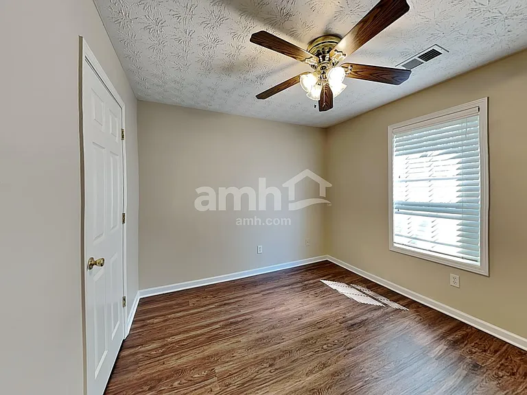 177 Waters Edge Dr — Photo 15