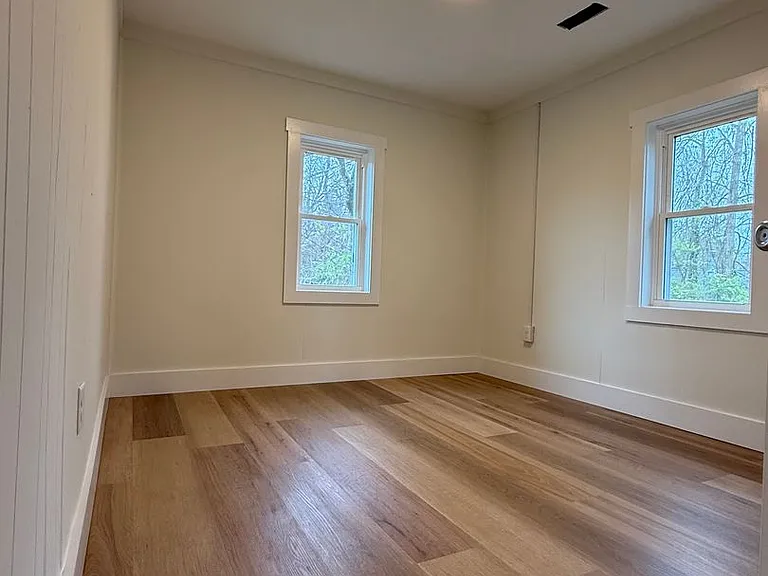 122 N Roosevelt St — Photo 15