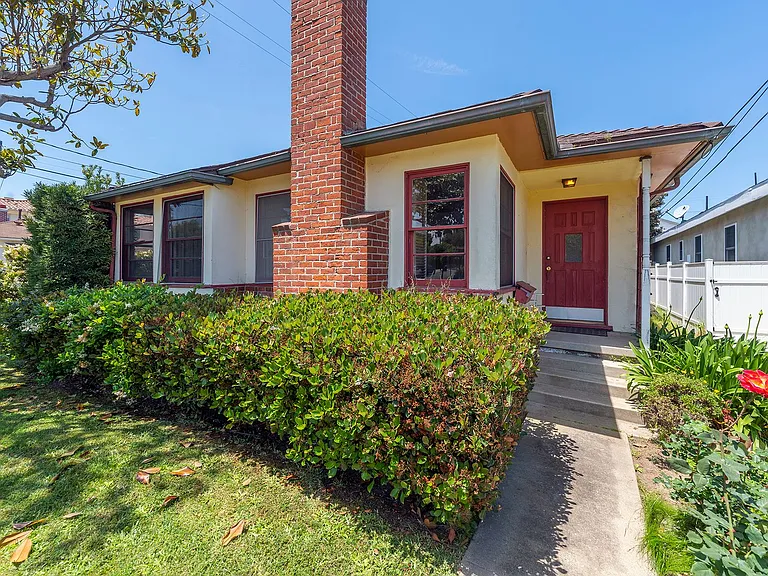 501 Kansas St — Photo 2
