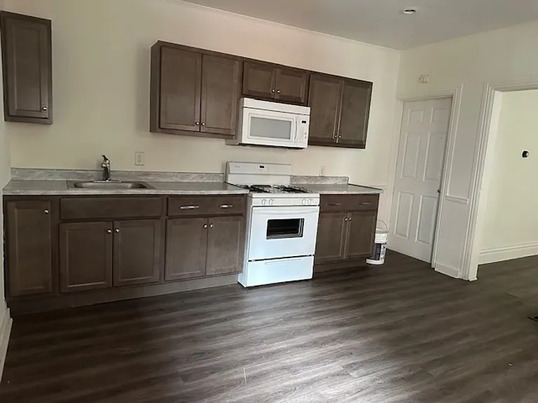 311 S 2nd St #1 — Photo 5