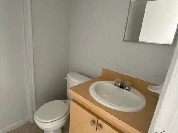 770 SW 8th St APT 104