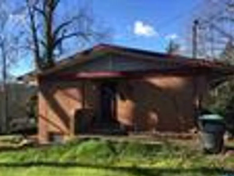 130 Apple Tree Rd — Photo 2