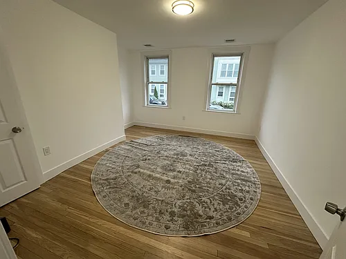 44 Maverick St #1 Photo 1