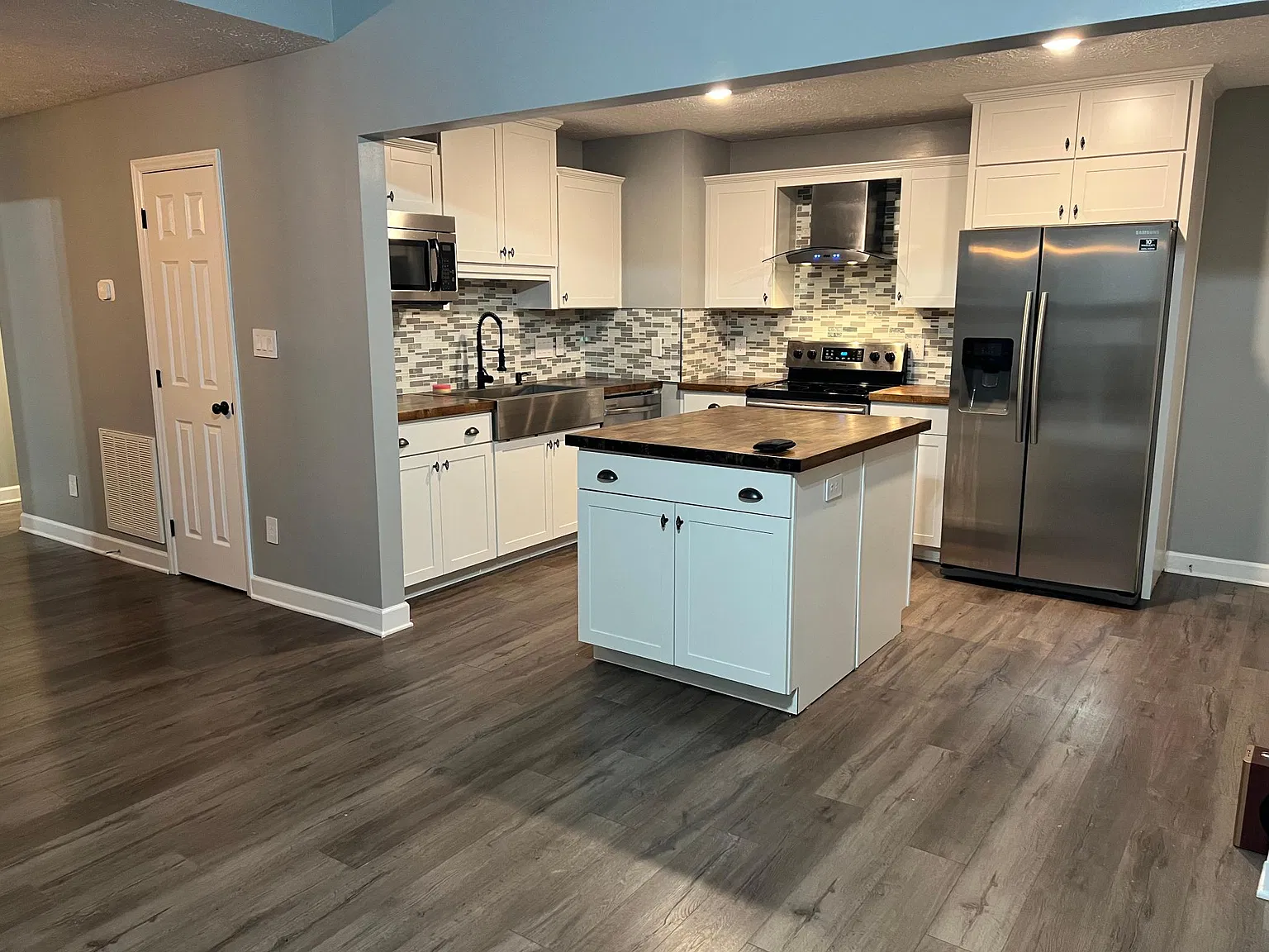3 bed, 1270 sqft, $1,850 — Photo 3