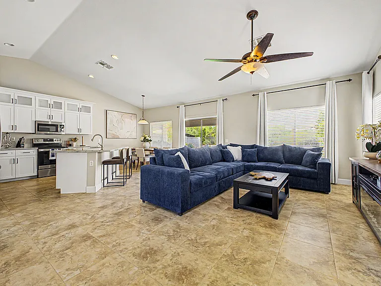 10202 E Juanita Ave — Photo 3