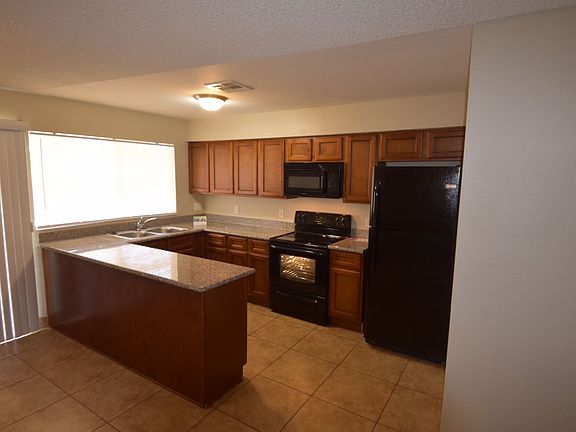 5th image of 7602 W Mackenzie Dr