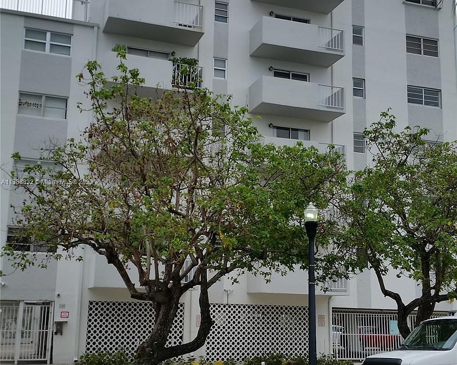 1st image of 240 Collins Ave APT 7D