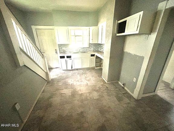 2nd image of 210 Grove Ave