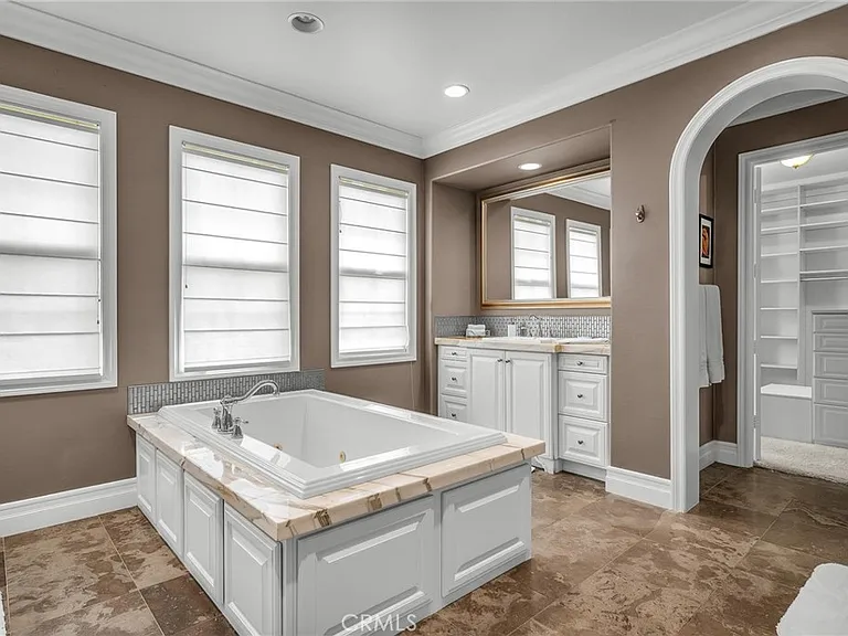 8001 Ocean Bluff Dr — Photo 23