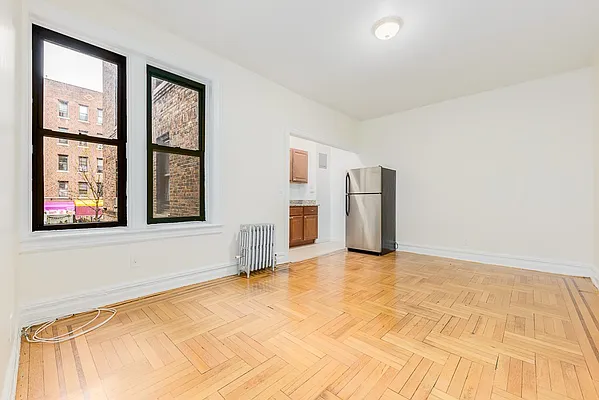 Rented by A&E Real Estate Management | media 4