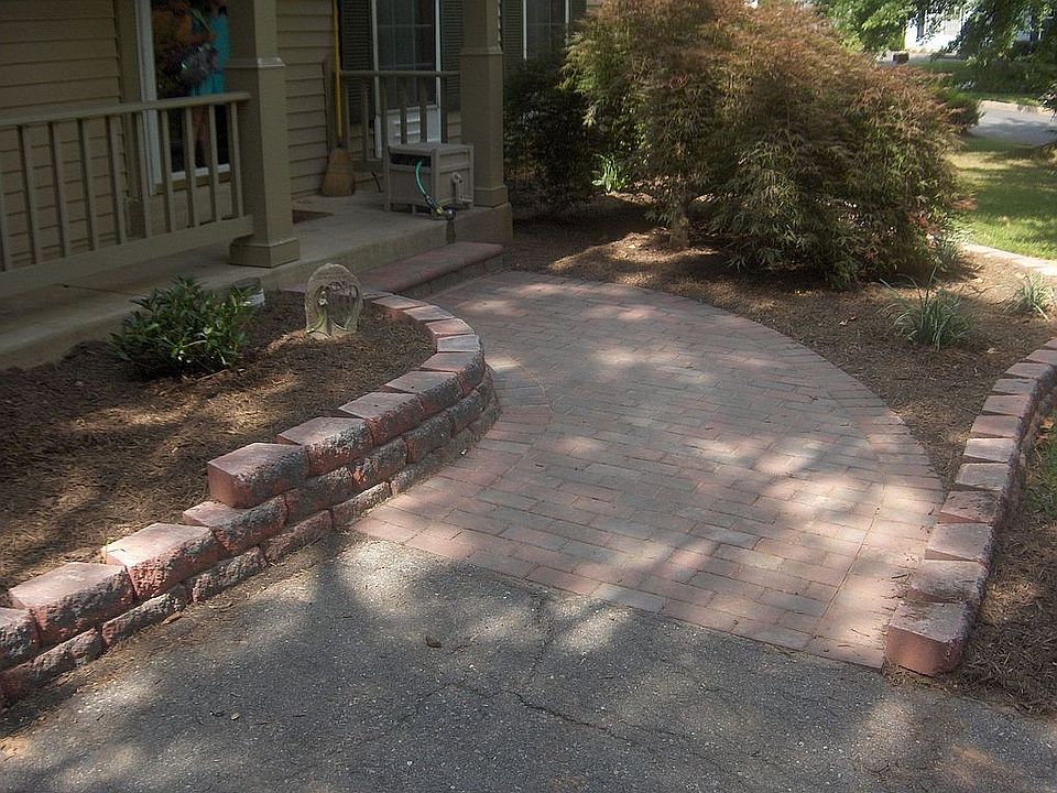 2nd image of 8832 Beavercreek Ln