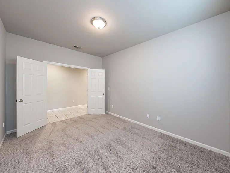3555 Encino Ave — Photo 29