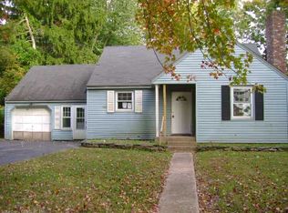 16 Riverside St, Portland, CT 06480