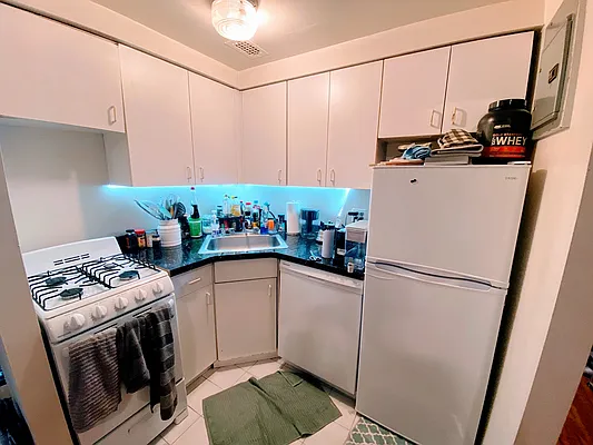 Rented by Guidance Realty Corp. | media 4