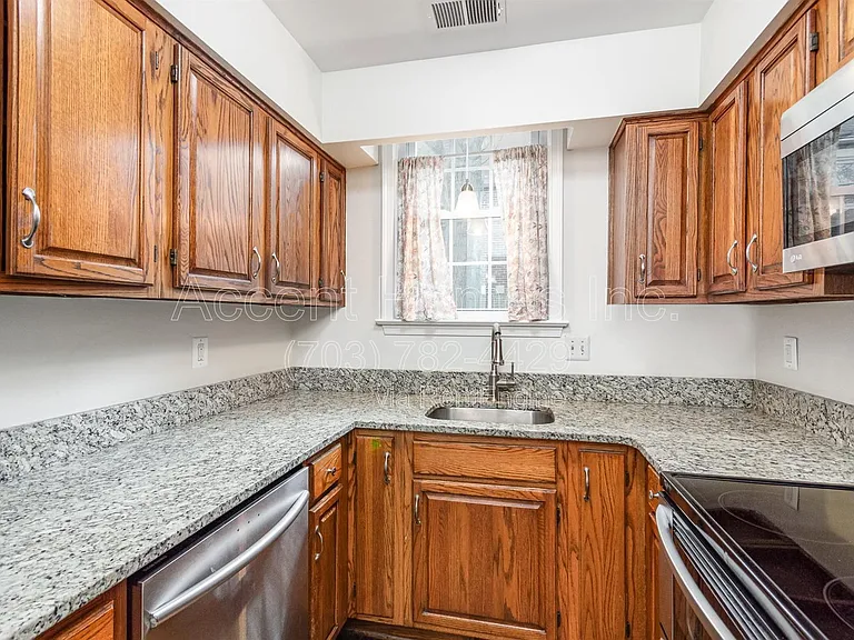 449 Old Town Ct — Photo 13