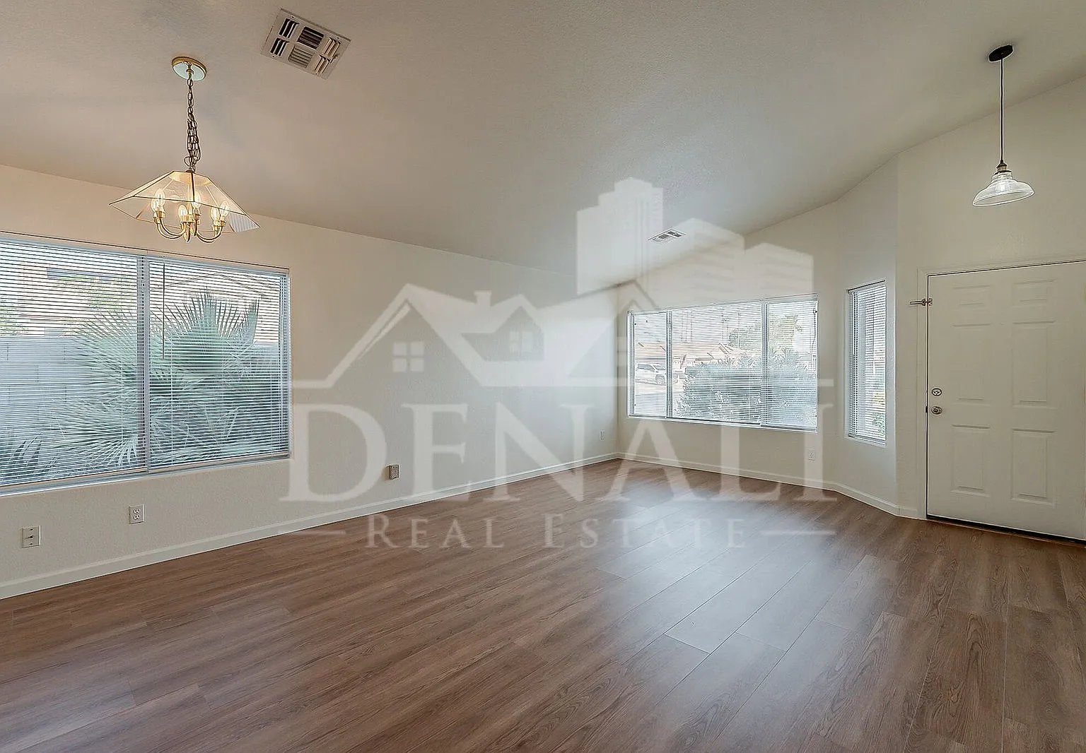 3 bed, 2.0 bath, 1537 sqft, $2,195 — Photo 4