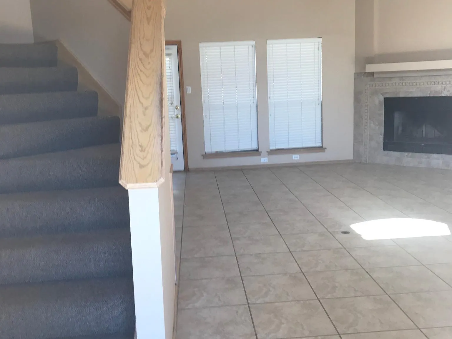 2 bed, 2.5 bath, 1722 sqft, $1,850 — Photo 3