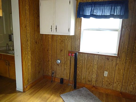 5th image of 306 S Cottage Ave