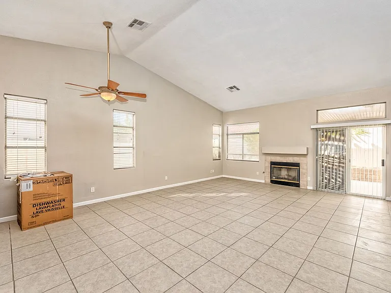 6412 Blacklion Ct — Photo 2