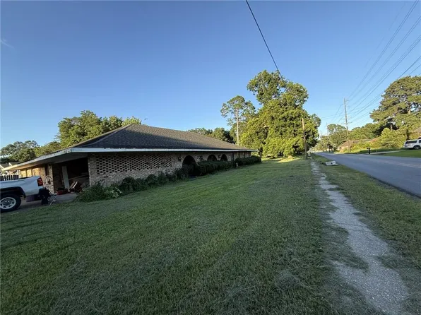 1102 W Gilman Rd, Lafayette, LA 70501