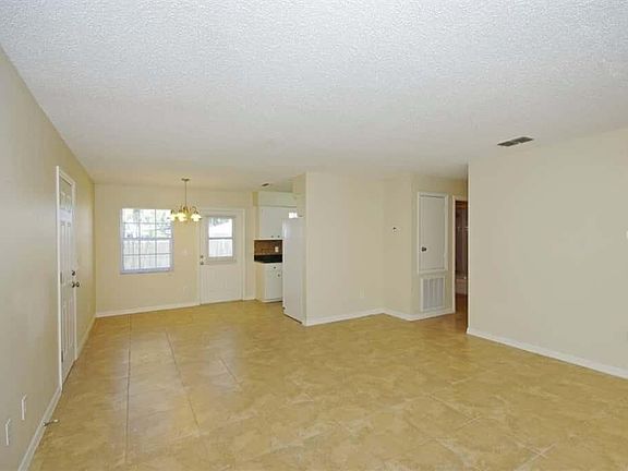 5th image of 1922 Lake Brown Dr