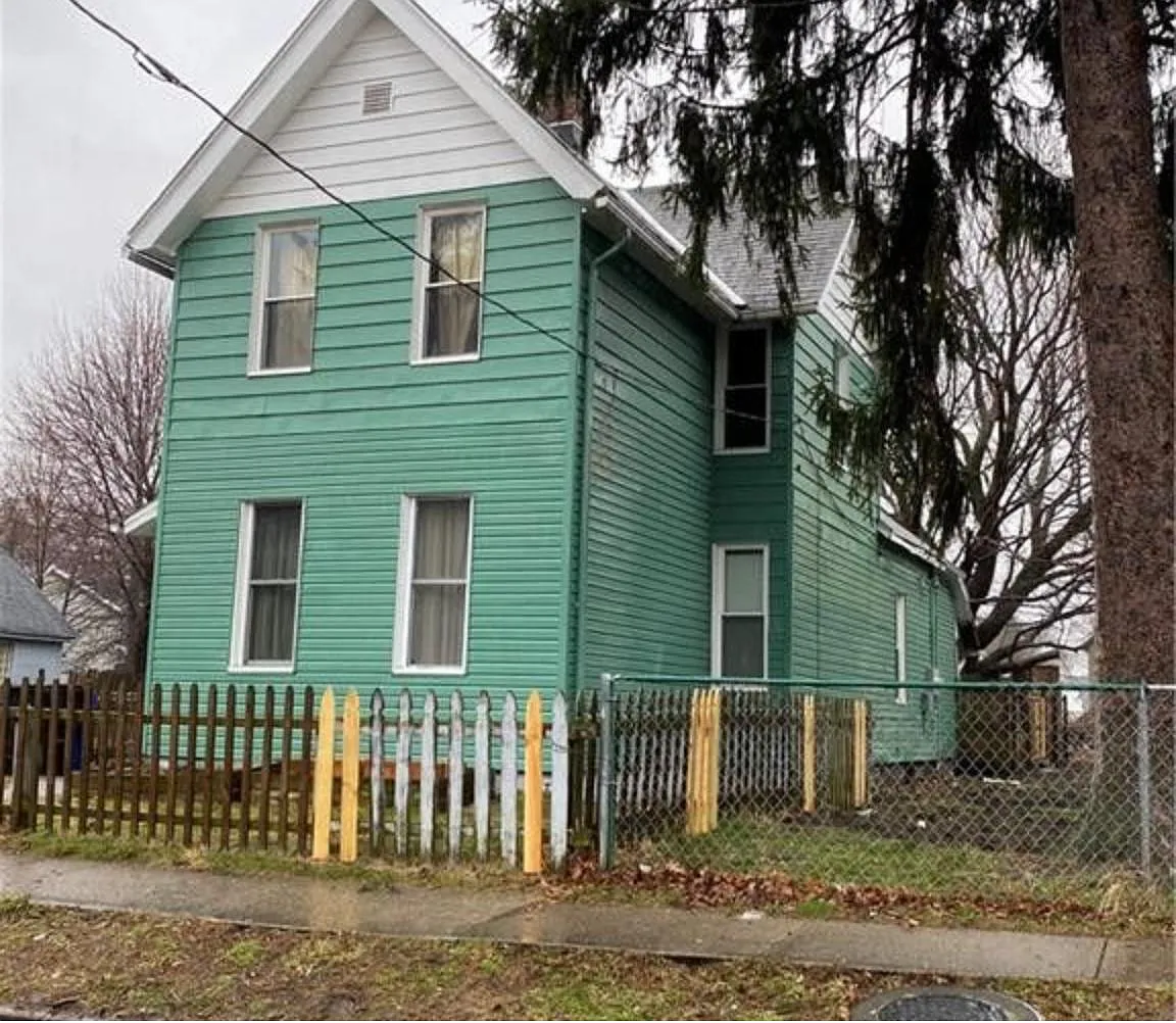 Building Photo - 7111 Elton Ave
