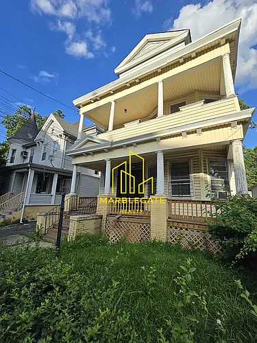 476 Sanford Ave Photo 1