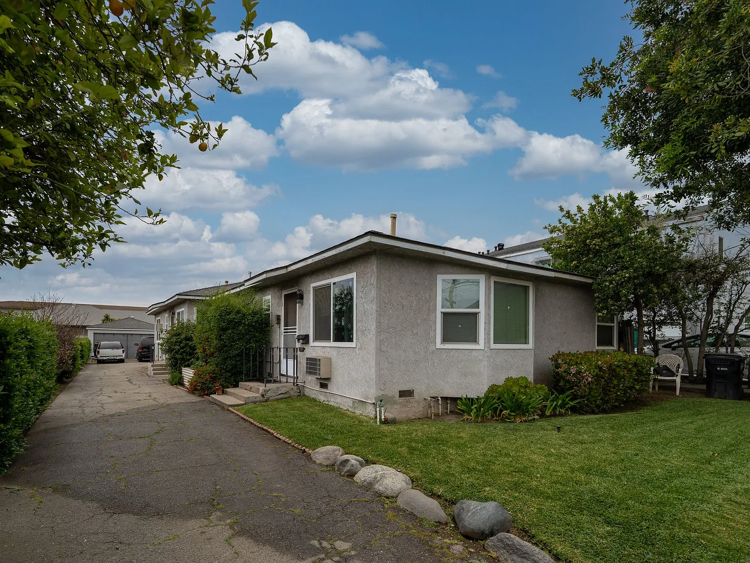 205Mayf — Photo 2