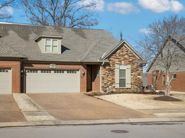219 Saint Andrews Dr #55-A, Oakland, TN 38060