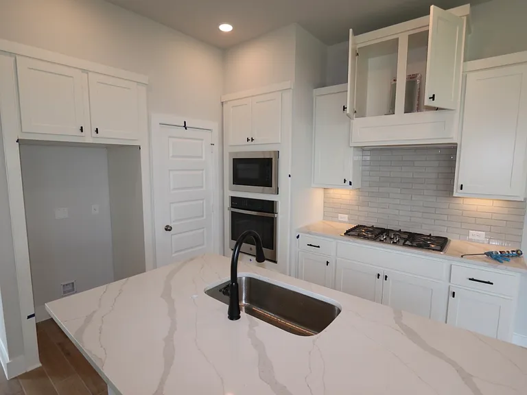 2423 Shallot Ln — Photo 7