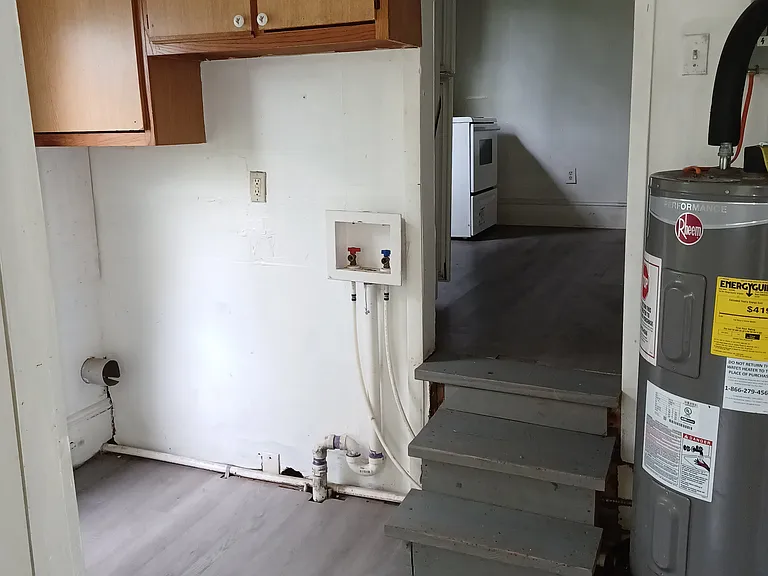 1302 Lafayette Blvd NW #2 — Photo 8