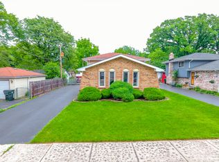 16007 Forest Ave, Oak Forest, IL 60452