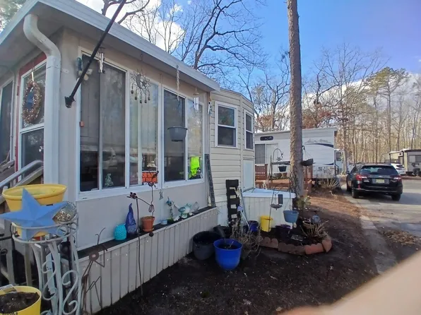 443 S 6th Ave, Absecon, NJ 08205