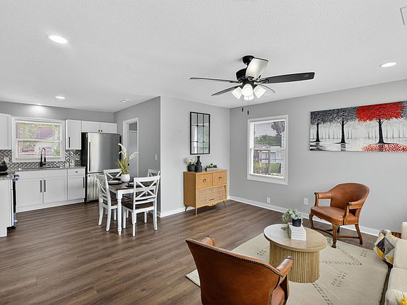 5th image of 2323 N Estelle Ave