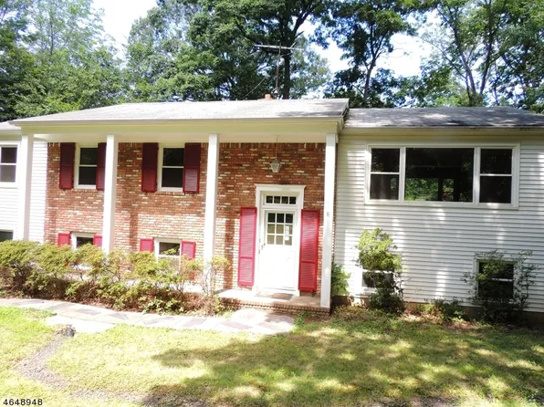 19 Hunters Trl, Warren Twp., NJ 07059