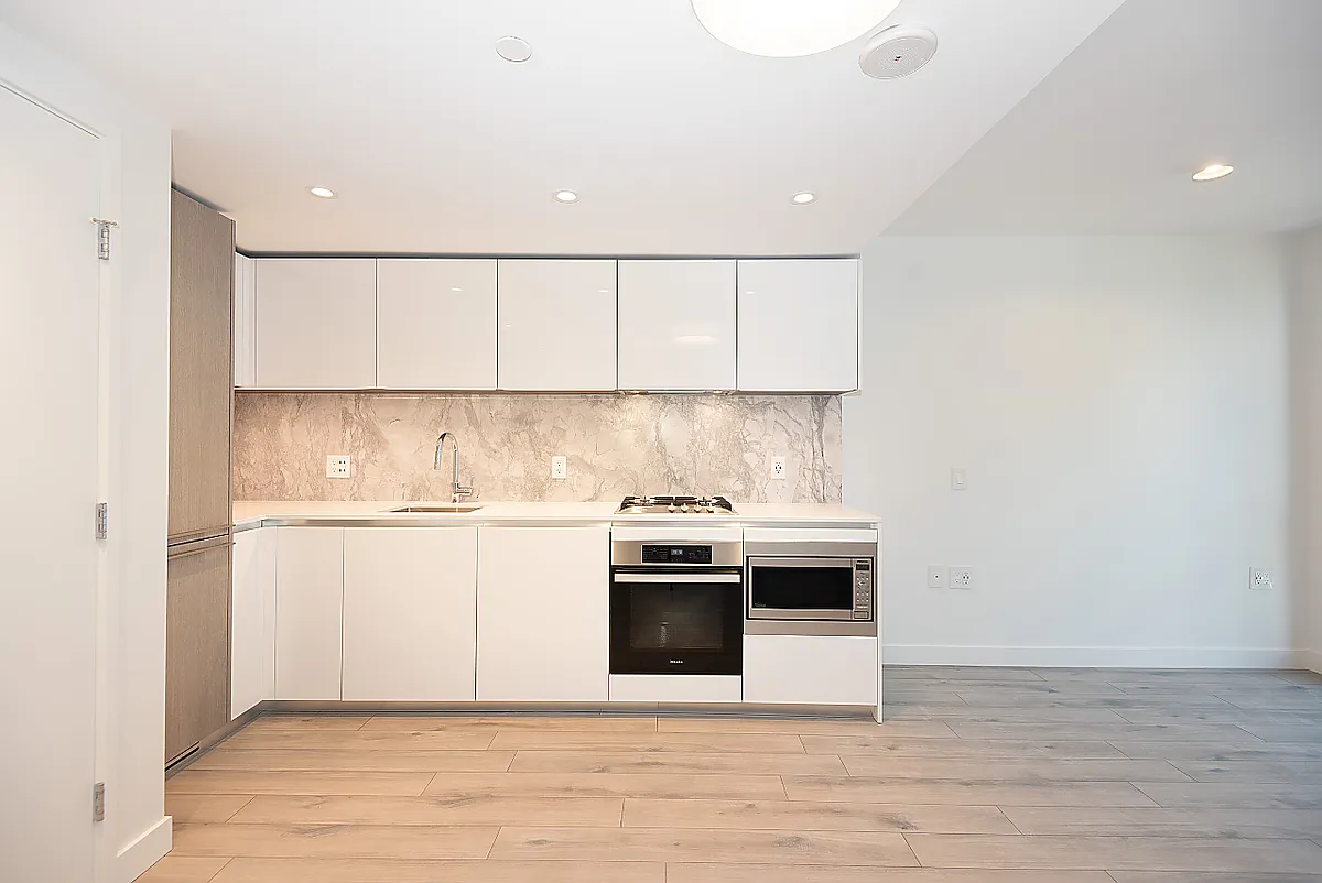 Building Photo - 1107 Richards St #304