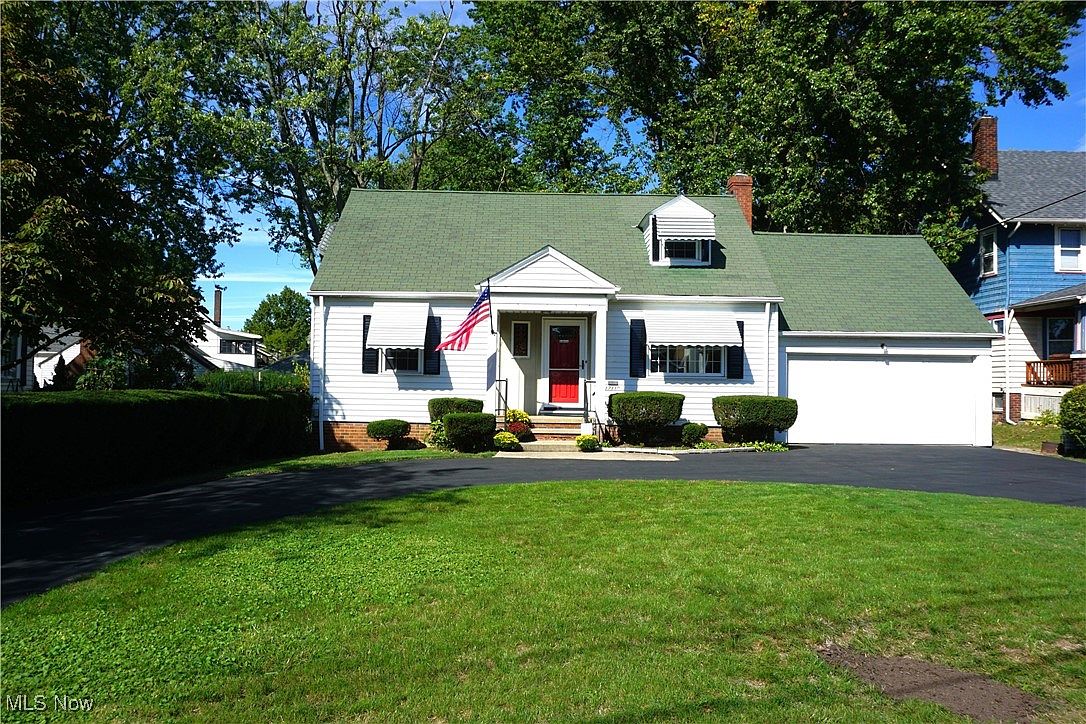 17110 Hilliard Rd, Lakewood, OH 44107 | Zillow
