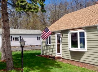 3 Dewing Rd, Lynnfield, MA 01940