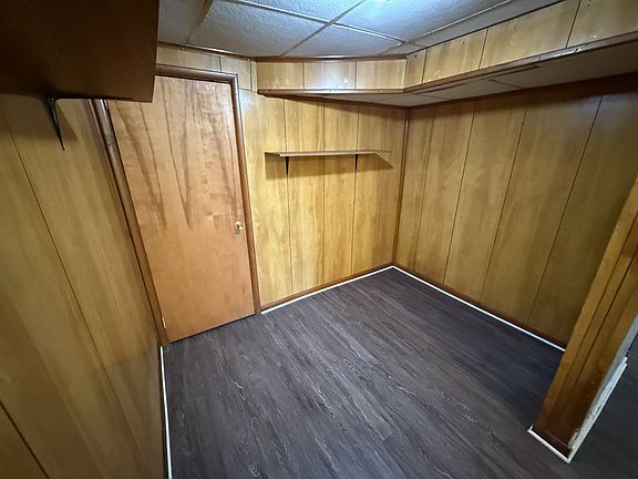 5th image of 335 Hemlock Dr