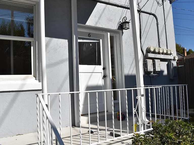 Exterior view of front porch for unit 6.