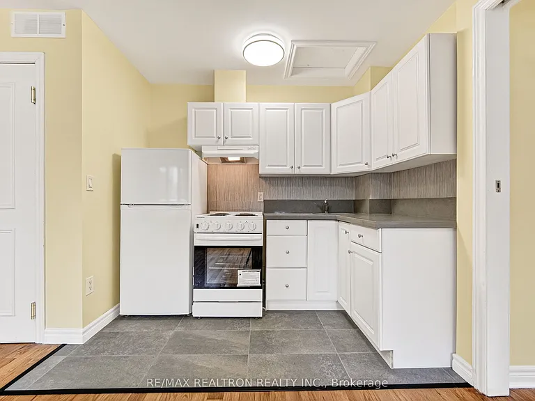454 Donlands Ave #A3 — Photo 17