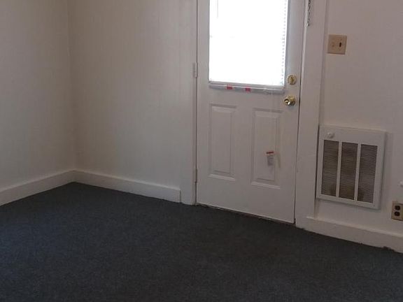 3rd image of 304 1/2 68th St SE